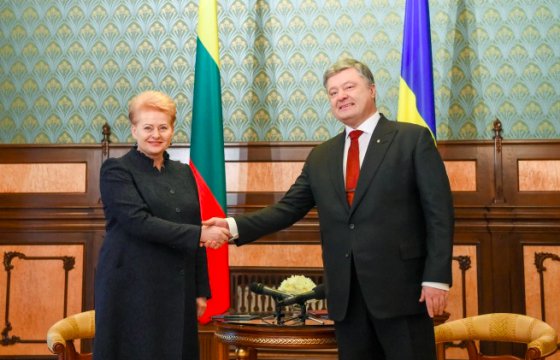 В Литву с официальным визитом прибыл Порошенко