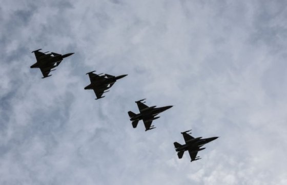 Миссия НАТО в странах Балтии сократит число самолетов на треть