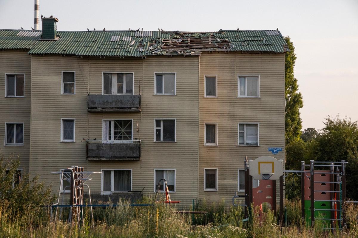 Село Безымено, трехэтажка на улице Октябрьской/Фото Анатолия Ольшанского