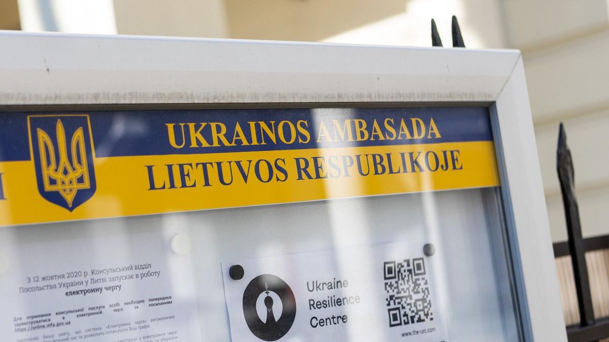 «Говорили спасаться в Европе, а теперь гонят назад». Что украинские беженцы в Литве думают о запрете на выдачу документов за рубежом