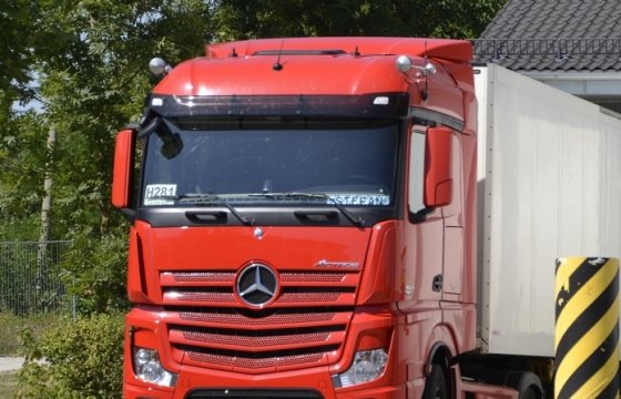 Россия приостановила транзит украинских грузовиков