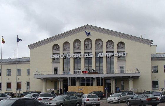 В Вильнюсском аэропорту откроют автокинотеатр