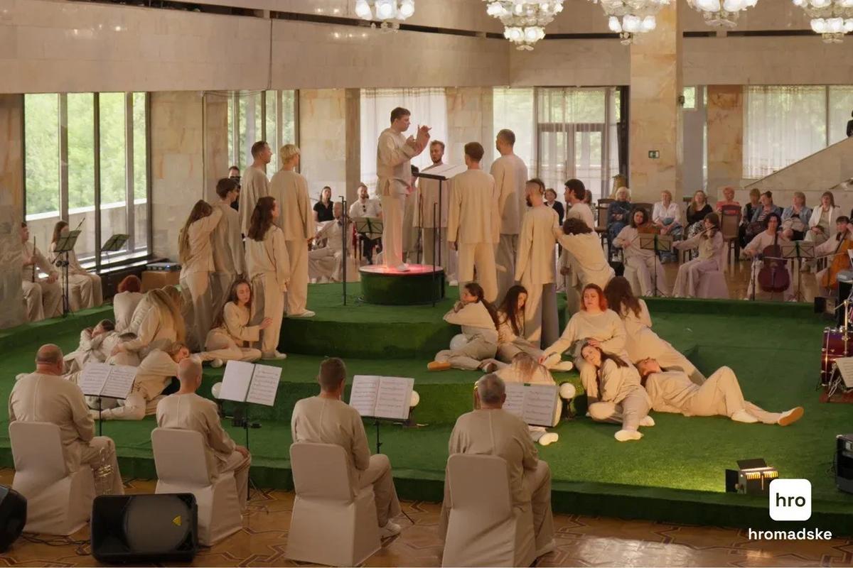 Репетиция последнего спектакля-концерта сезона — «Сонцелік». Hromadske
