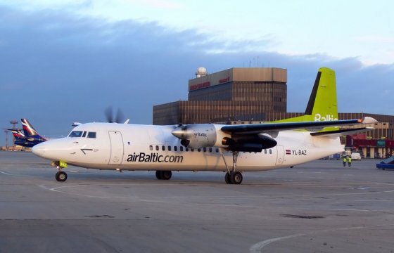 Компания airBaltic отменяет 90 рейсов