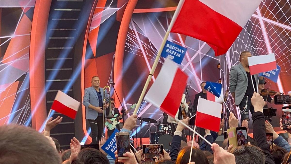 В день польской диаспоры в центре Вильнюса прошел концерт «Польша в сердце»