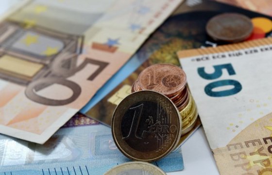 Банк Rietumu получил крупнейший в истории Латвии штраф