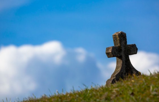 В Польше пункты вакцинации открыли на кладбищах