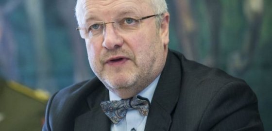 Министр обороны Литвы выступает против повышения общественной безопасности за счет оборонных средств