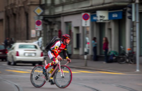 На проспекте Гедиминаса сменят покрытие велодорожек