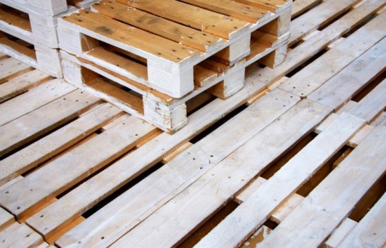 Эстония усилит контроль над деревянной тарой из Китая и Белоруссии