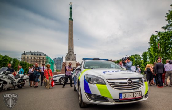 Латвийская полиция представила новый дизайн машин