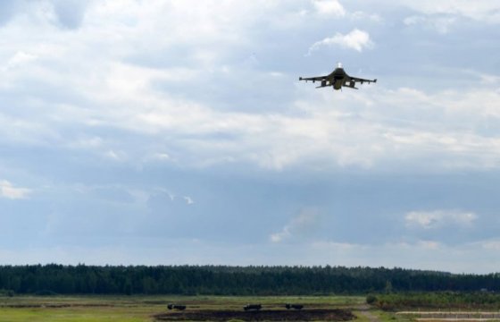 Американские инженеры заканчивают оборудование авиаполигона в Литве
