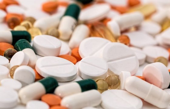 В Эстонии отменяют ограничения на продажу лекарств, кроме парацетамола