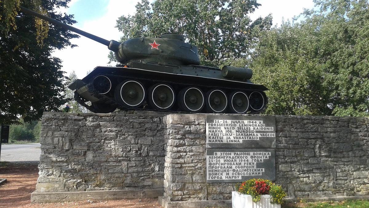 В Эстонии демонтируют все советские памятники