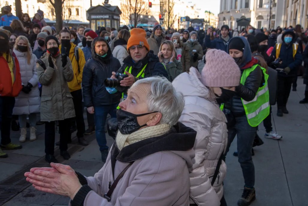 Людмила Васильева на митинге против войны в Украине, 27 февраля 2022. Фото: Дмитрия Цыганова
