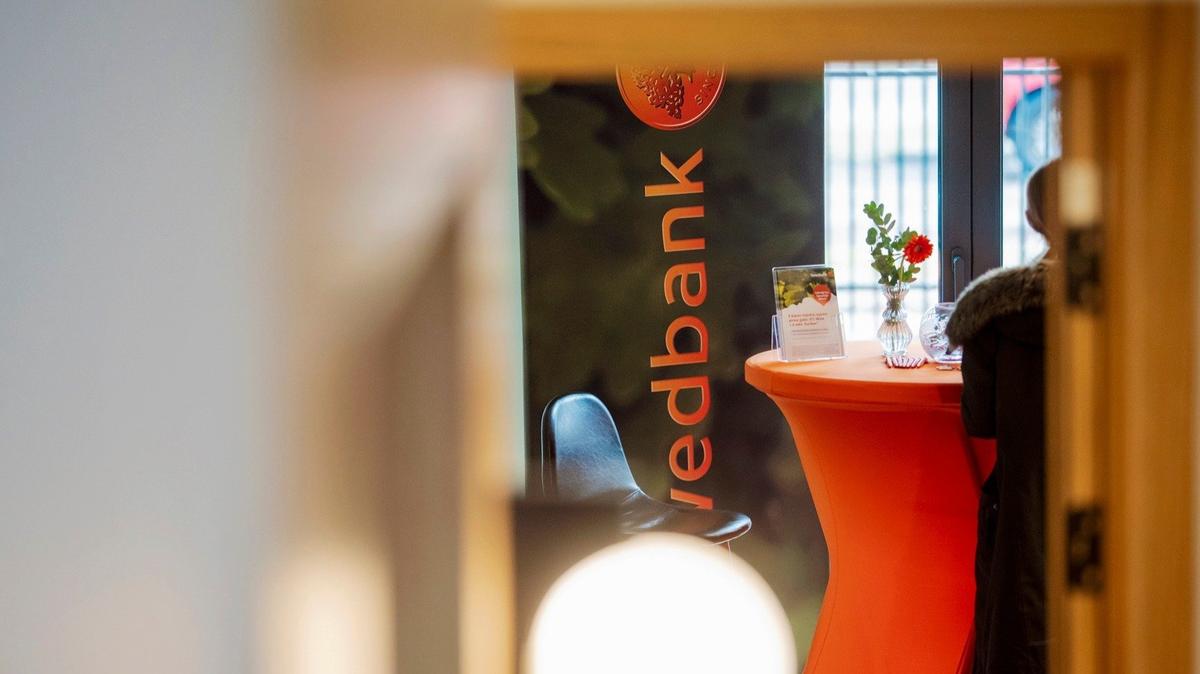 Swedbank в Латвии убирает русский язык из интернет-банка и мобильного приложения. Клиентам предлагают английский и латышский
