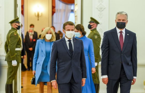 Президент Франции Эммануэль Макрон впервые совершил визит в Литву