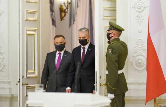 Науседа призвал президента Польши к диалогу по вопросам прав человека