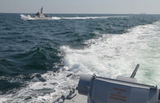 Глава Минобороны Украины: мы будем использовать Керченский пролив для прохода своих кораблей