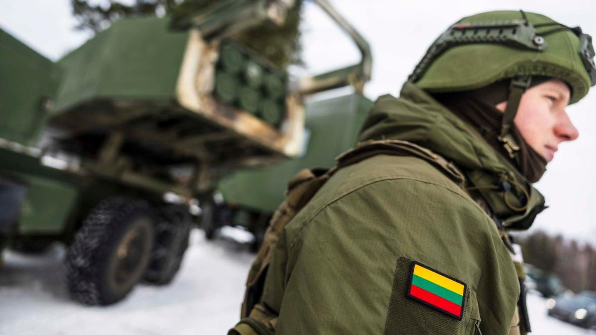 Россия может начать военную операцию в странах Балтии через год-два после снятия санкций и заключения мира в Украине — разведка Литвы