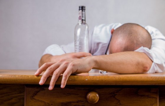 Парламент Литвы отклонил поправки о принудительном лечении от алкоголизма