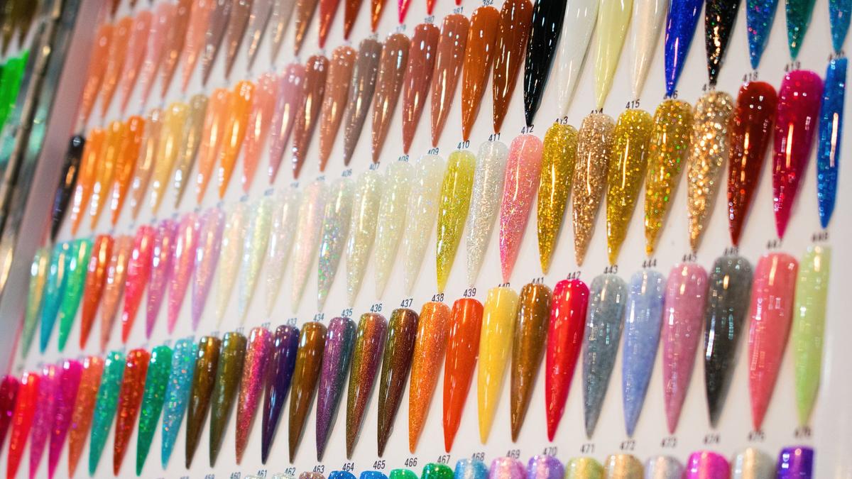 В ЕС запретили гель-лаки с TPO: в Литве мастерам и салонам грозят штрафы за использование лаков с этим веществом