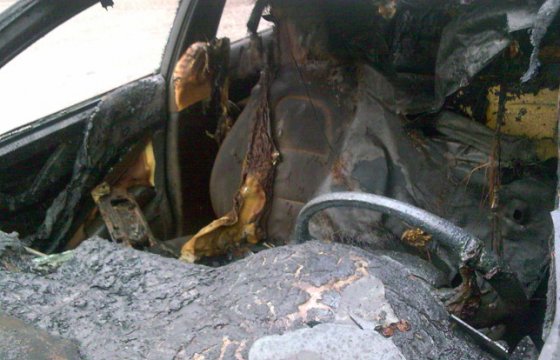 В Нарве подожгли автомобиль стоимостью 9000 евро