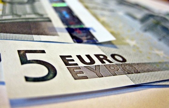 Гражданин Украины пытался дать взятку в 5 евро латвийскому пограничнику