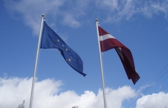 Латвия приняла еще 16 беженцев