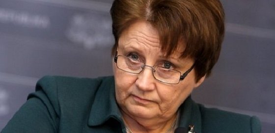 Подавшая в отставку премьер Латвии видит своим преемником нынешнего главу МВД