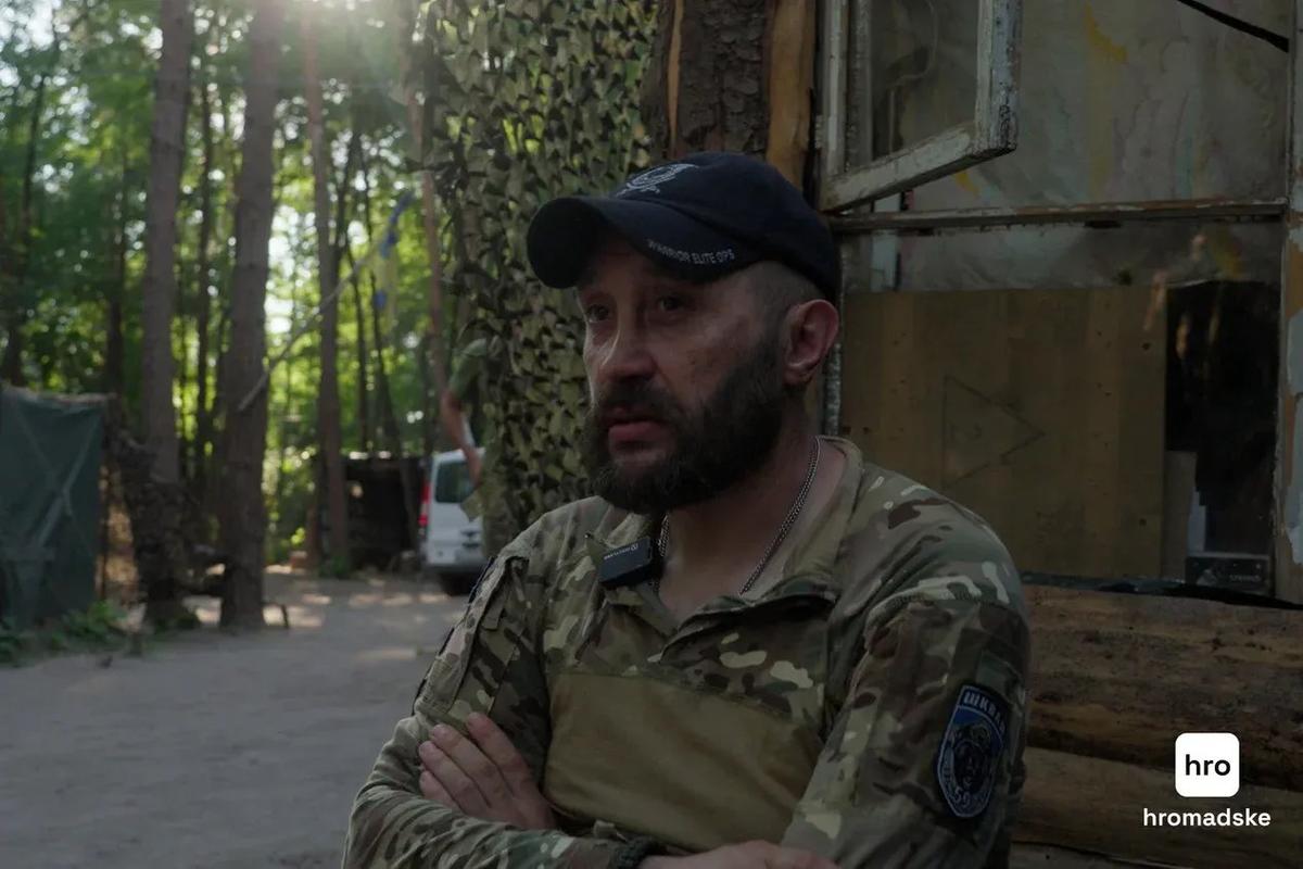 Васька, военнослужащий батальона «Шквал», во время пребывания на БОВП. Фото: Полина Жукова