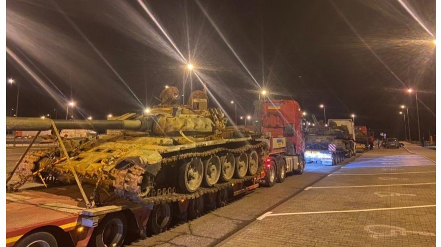 В Вильнюсе, Риге и Таллинне к годовщине начала войны выставят подбитые российские танки