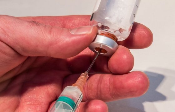 В России предложили наказывать за призывы отказываться от прививок