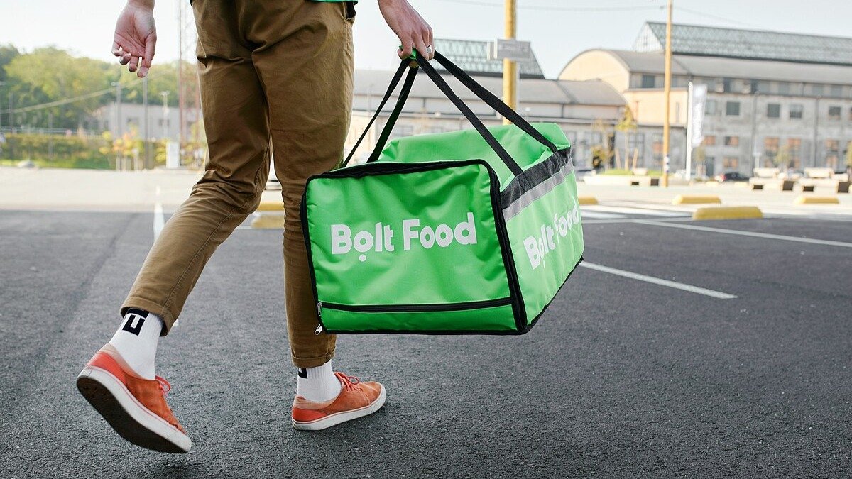 Курьер ответил «Hello» — не основание для подачи жалобы в языковую инспекцию Литвы: глава ведомства Аудрюс Валотка