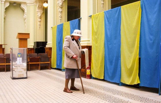 На Украине взяли под охрану все избирательные комиссии