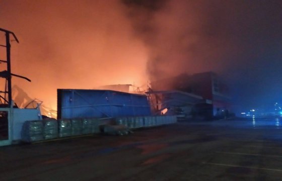 В Резекне сгорел магазин стройматериалов Depo