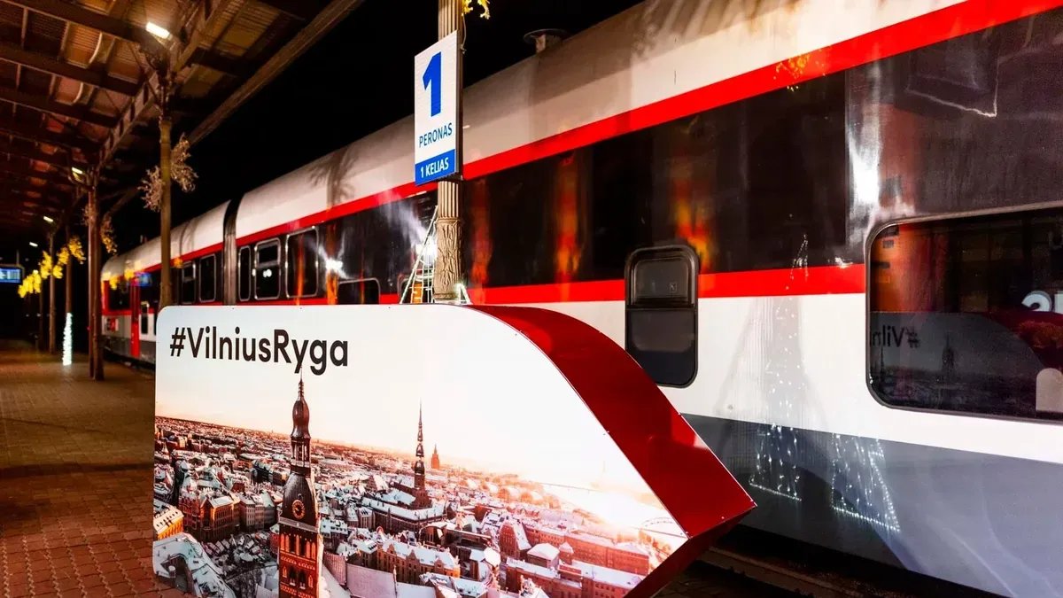 На поезда между Вильнюсом и Ригой купили более 14 тысяч билетов, в среднем по маршруту следуют 200 человек в сутки — LTG