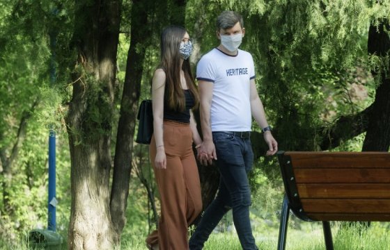 В Латвии начали сбор подписей за бесплатную раздачу масок