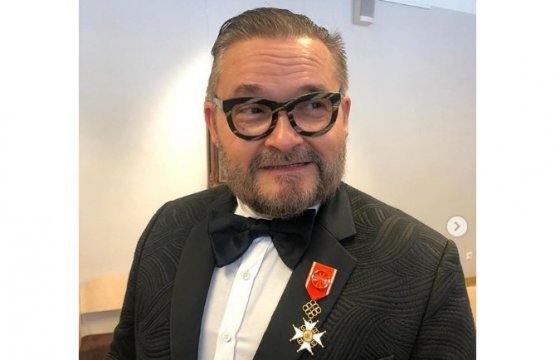 Российский историк моды Васильев получил латвийский Крест признания