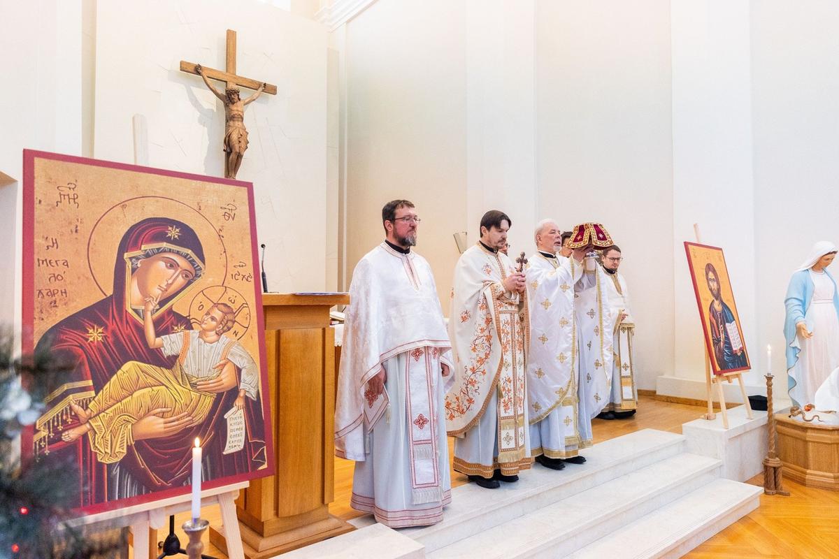 Первая служба для православных, причисляющих себя к Константинопольской церкви, Вильнюс. Фото: BNS