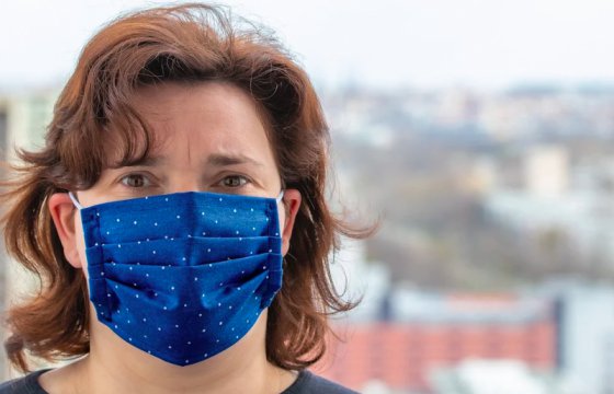 Самоуправления Латвии получат маски для малообеспеченных
