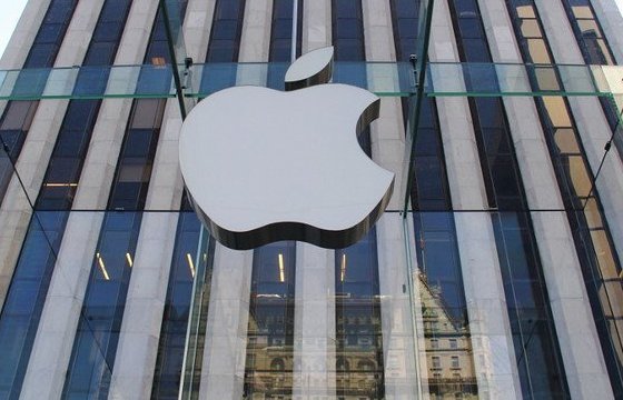 Apple подала в суд из-за слежки за айфонами