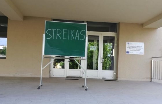 В Литве проходит забастовка учителей