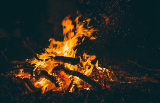 По случаю дня Лачплесиса в Латвии зажгут памятный костер