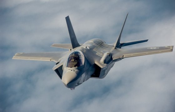 В США разбился новейший истребитель F-35