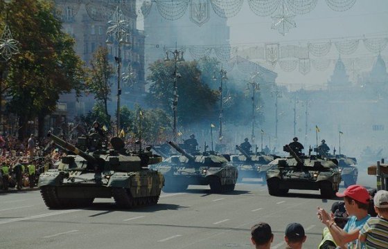 Президент Украины решил не проводить военный парад ко Дню Независимости