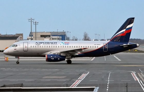 Вылет самолета Sukhoi Superjet из Москвы в Ригу задержали из-за запаха гари