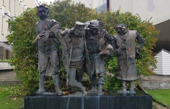 На проспекте Конституции в Вильнюсе появилась новая скульптура