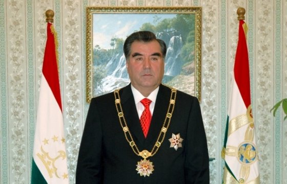 Главе Таджикистана разрешили избираться президентом пожизненно