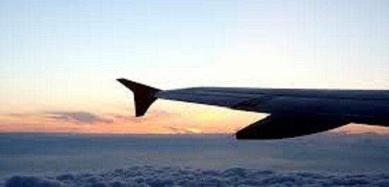 Российский пассажирский самолет потерял связь с диспетчерами